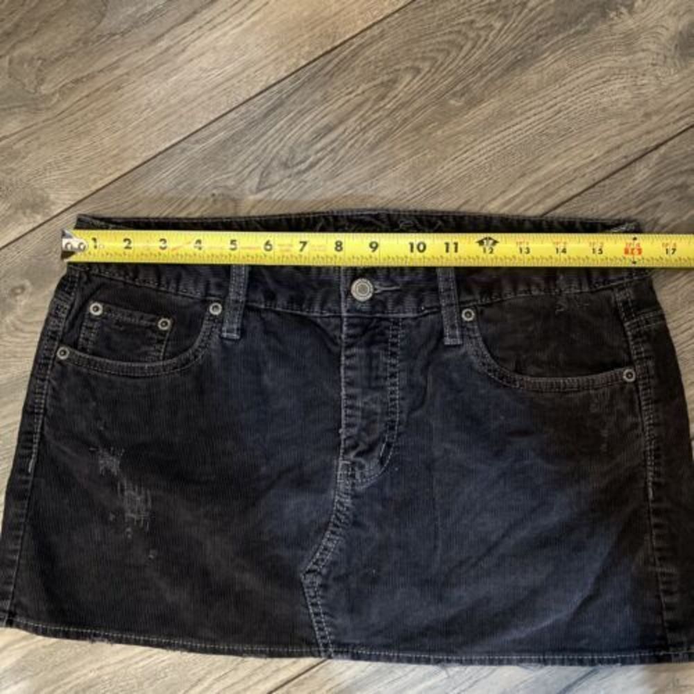 American Eagle Y2K Corduroy Mini Skirt Blue Pockets Size 6 Junior Distressed - Picture 8 of 8